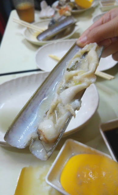 食鮮甜鮑魚、象拔蚌、蟶子 佐敦皮蛋粥底海鮮鍋小店