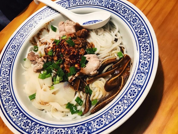 辣得過癮！長沙灣懷舊風「雲南老巷」