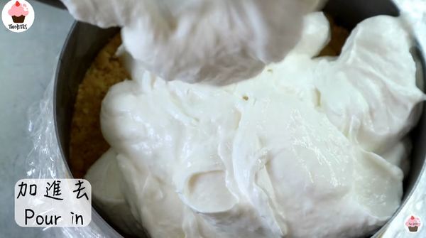 櫻花熱潮不減~乳酪慕斯蛋糕！