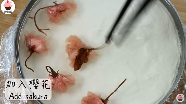 櫻花熱潮不減~乳酪慕斯蛋糕！