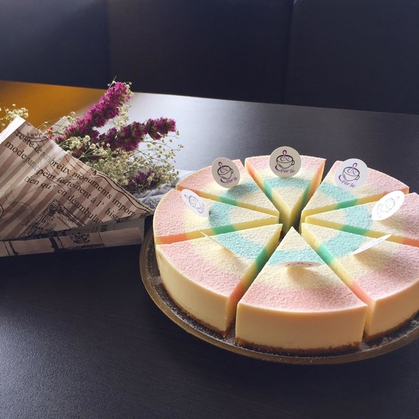 夢幻顏色！彩虹蛋糕好吸引