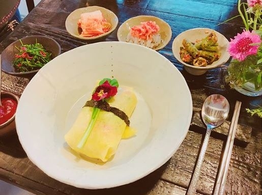 天然又美麗的田園料理～韓國鮮花蛋包拌飯！