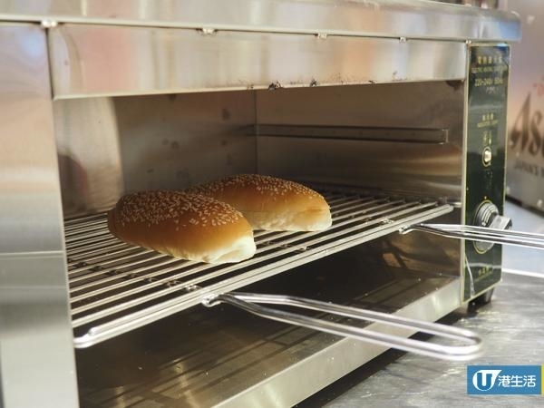 $5隻熱狗任加醬！銅鑼灣hmv踩過界開小食檔