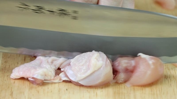 愈辣愈開心！吃辣人士喜愛的川菜辣子雞