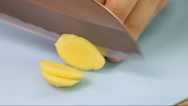 愈辣愈開心！吃辣人士喜愛的川菜辣子雞