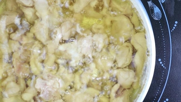 愈辣愈開心！吃辣人士喜愛的川菜辣子雞