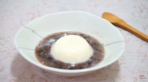 滑捋捋~透心涼紅豆牛奶布甸！