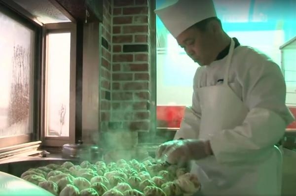 韓國過江龍東山餃子抵港　招牌脹卜卜爆餡鮮蝦肉餃