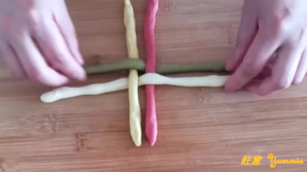 傳統中式美~四色繡球饅頭