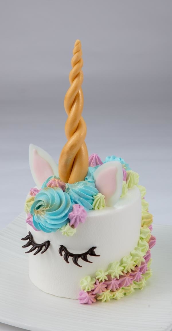 粉色獨角獸蛋糕登場！雪糕甜品店夢幻新品