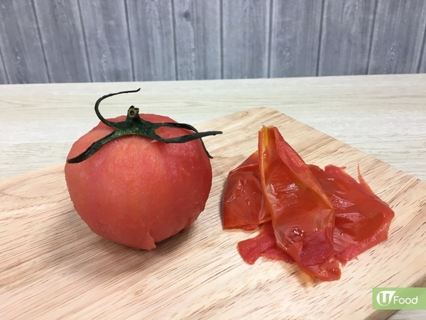 2招就搞掂！實測生剝完整番茄