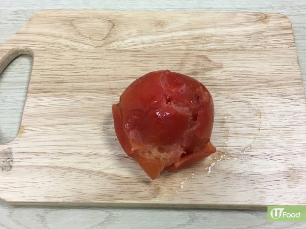 2招就搞掂！實測生剝完整番茄