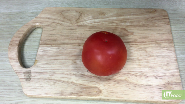 2招就搞掂！實測生剝完整番茄