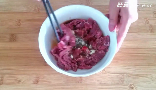 色香味俱全~京蔥炒牛肉食譜