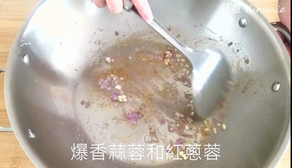 色香味俱全~京蔥炒牛肉食譜