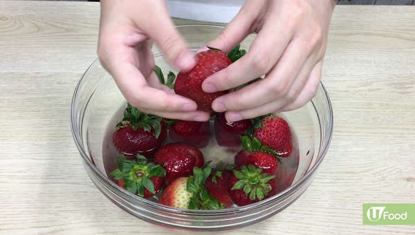 夏日新配搭!2款原粒士多啤梨甜食