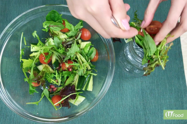 健康早餐新選擇！紅石榴沙律杯5分鐘整好