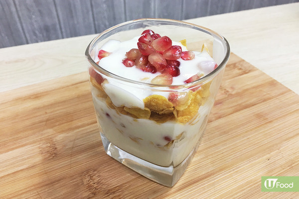 夏日健康小食推介！酸甜開胃「紅石榴脆脆乳酪」