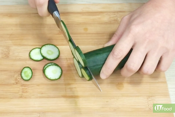 簡易無肉菜式！菠菜芝士蘑菇焗蛋
