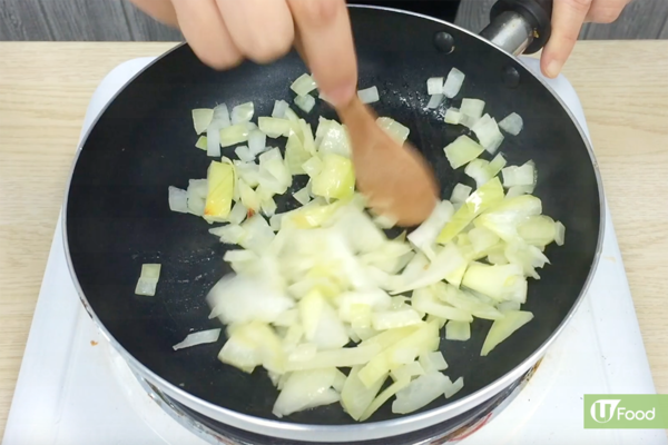 簡易無肉菜式！菠菜芝士蘑菇焗蛋