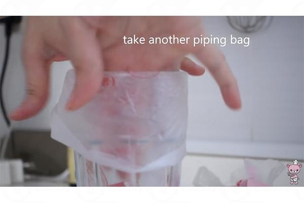 法式夢幻甜品！雙色漸層蛋白糖霜脆餅