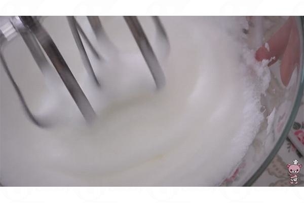 法式夢幻甜品！雙色漸層蛋白糖霜脆餅