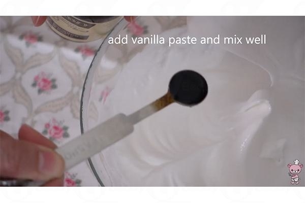 法式夢幻甜品！雙色漸層蛋白糖霜脆餅