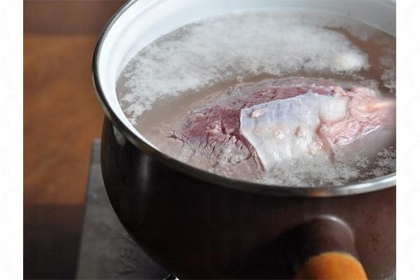  無味精濃郁湯頭！自家製越南牛肉河粉 