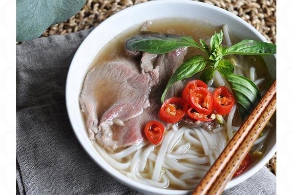  無味精濃郁湯頭！自家製越南牛肉河粉 