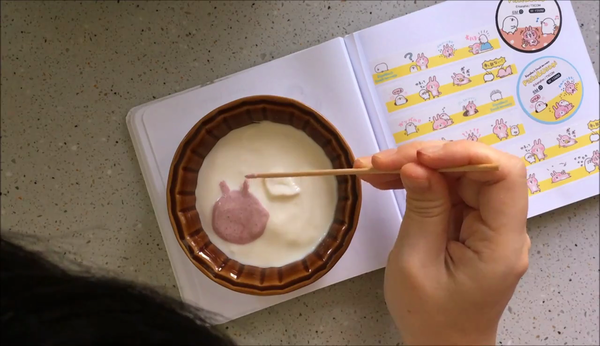 逐筆拆解!人氣卡通「粉紅兔兔」彩繪乳酪