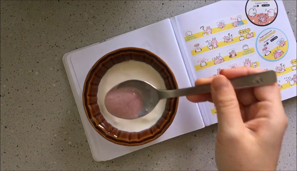 逐筆拆解！人氣卡通「粉紅兔兔」彩繪乳酪