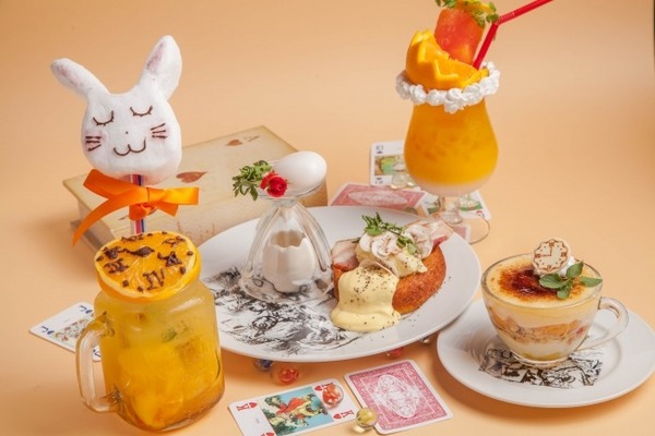 走入愛麗絲夢幻世界！東京主題餐廳夏日限定繽紛餐點