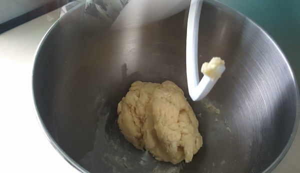 天天新鮮熱辣出爐！鬆軟牛奶麵包食譜