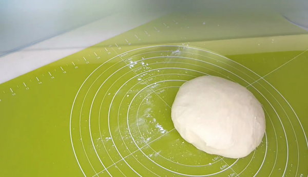 天天新鮮熱辣出爐！鬆軟牛奶麵包食譜