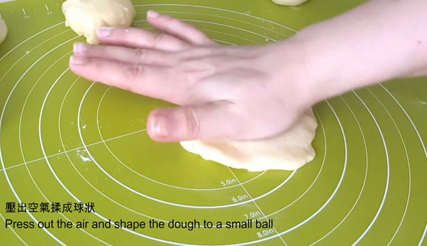 天天新鮮熱辣出爐！鬆軟牛奶麵包食譜