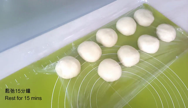 天天新鮮熱辣出爐！鬆軟牛奶麵包食譜