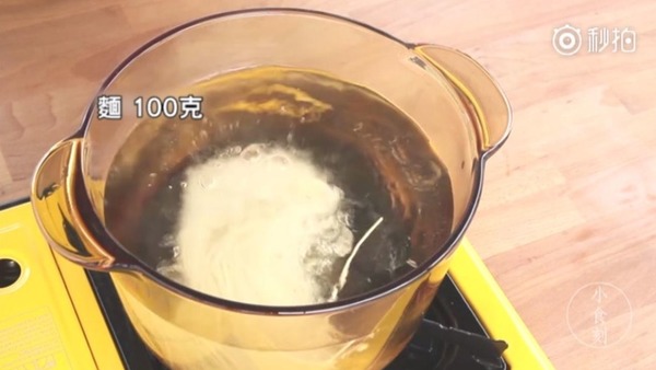 深宵簡易美食！鼓油撈麵食譜