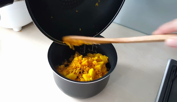 美味又健康！學做菠蘿黃薑飯
