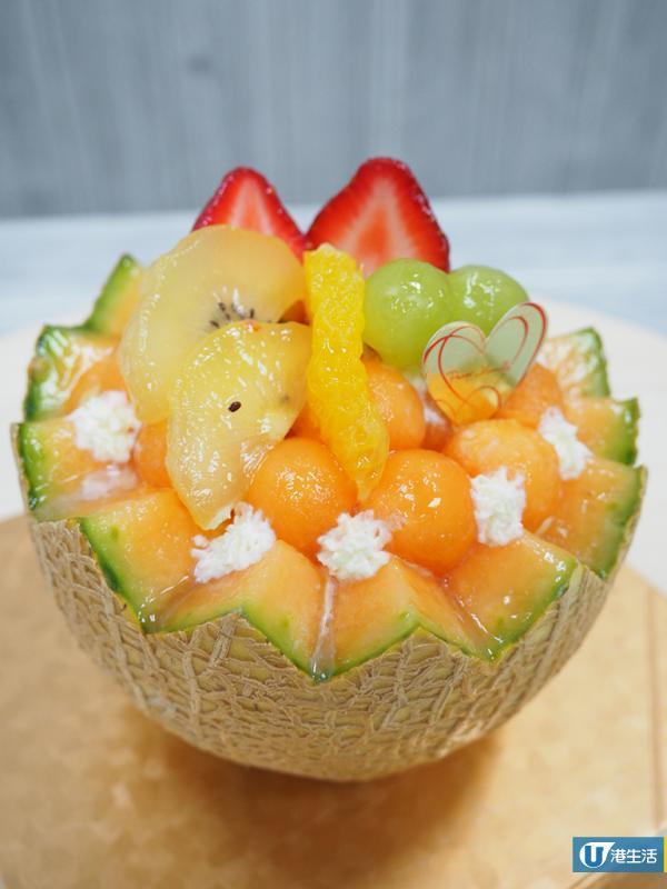 PETITE MERVEILLE夏日限定鮮果蛋糕　大大個蜜瓜盛盒勁吸睛！