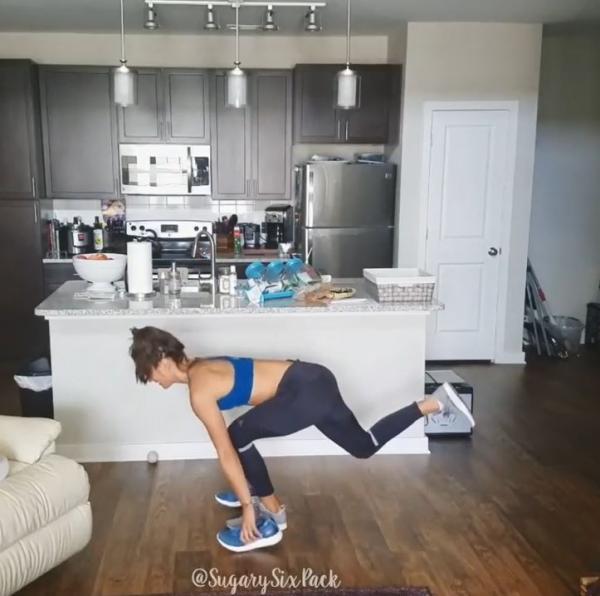 15分鐘波鞋減肥操　6組動作重覆4圈燃燒下半身肥肉