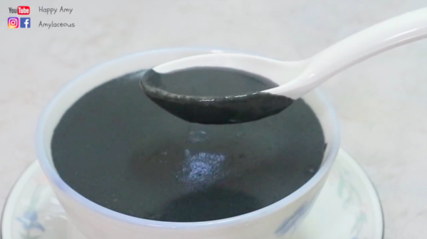 香濃幼滑 糖水經典芝麻糊