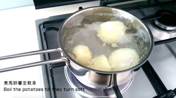 飽肚又易整  薯仔沙律三文治