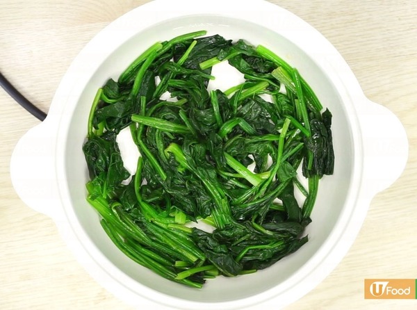 香濃又多汁 流心菠菜大啡菇