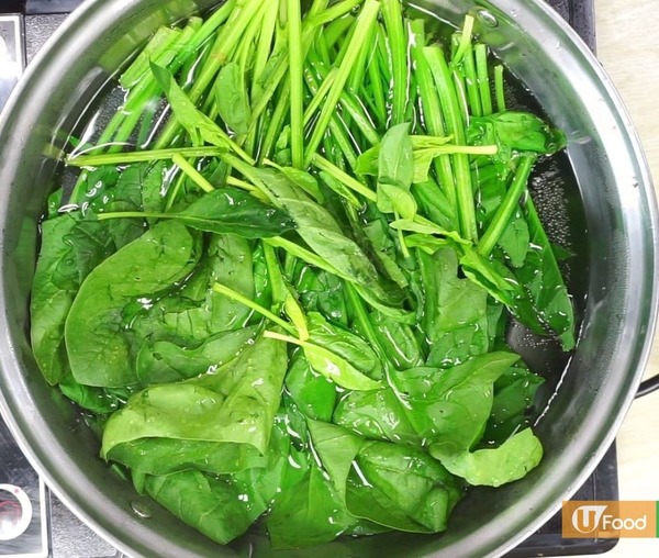 香濃又多汁 流心菠菜大啡菇