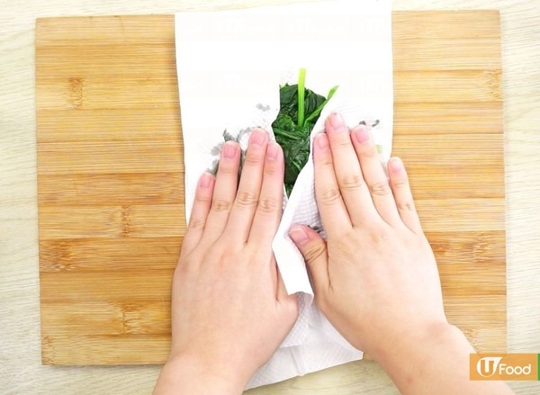 香濃又多汁 流心菠菜大啡菇