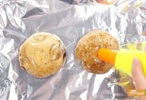 香濃又多汁 流心菠菜大啡菇