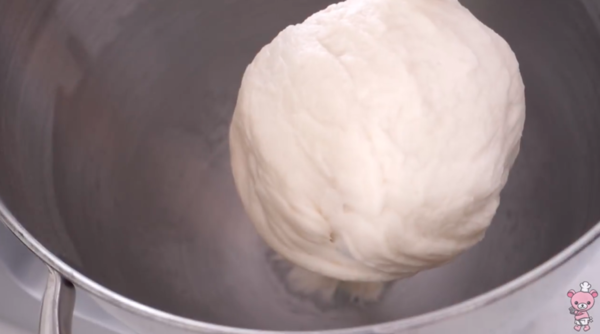 咬開流出香甜奶黃餡！自家蒸奶黃流沙包