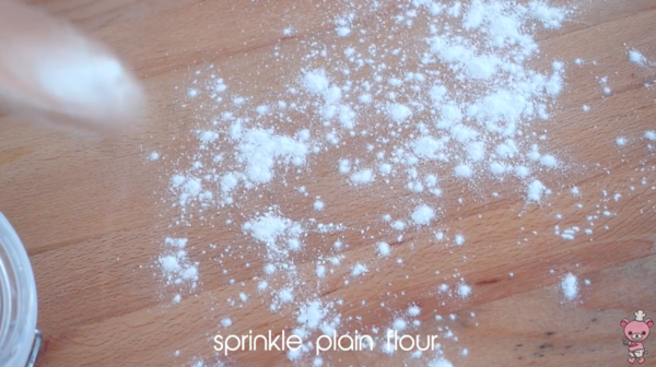 咬開流出香甜奶黃餡!自家蒸奶黃流沙包