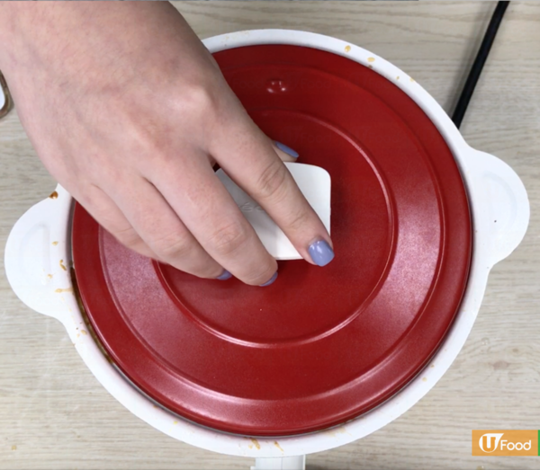 一煲搞掂！懶人首選沙嗲豬腩肉烏冬煲