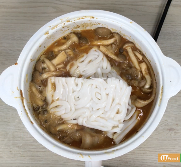 一煲搞掂！懶人首選沙嗲豬腩肉烏冬煲